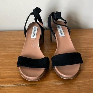 Steve Madden Designer Lace Up Heel Size 5.5 LightlyUsed